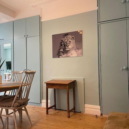 Right By Leigh Broadway Private Garden Large Ground Fl Apt Southend-on-Sea Exteriör bild
